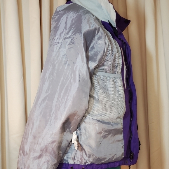 0740. Columbia ~ Titanium ~ Woman's Snow Parka ~ in Perfect Purple!! - Picture 14 of 16